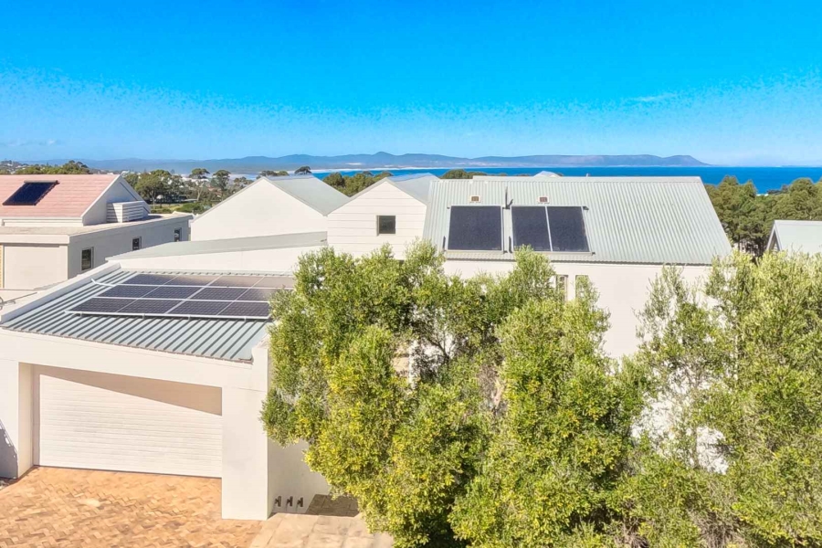 3 Bedroom Property for Sale in Fernkloof Estate Western Cape